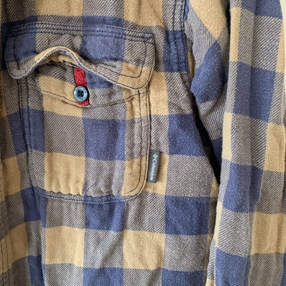 Columbia button up shirt - Picture 4 of 5